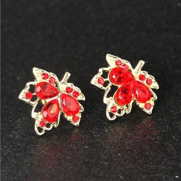 NWT Red Maple Leaf Earrings - Picture 4 of 5